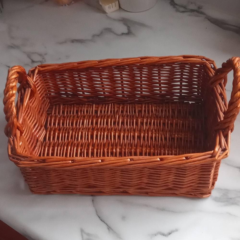 Wicker basket